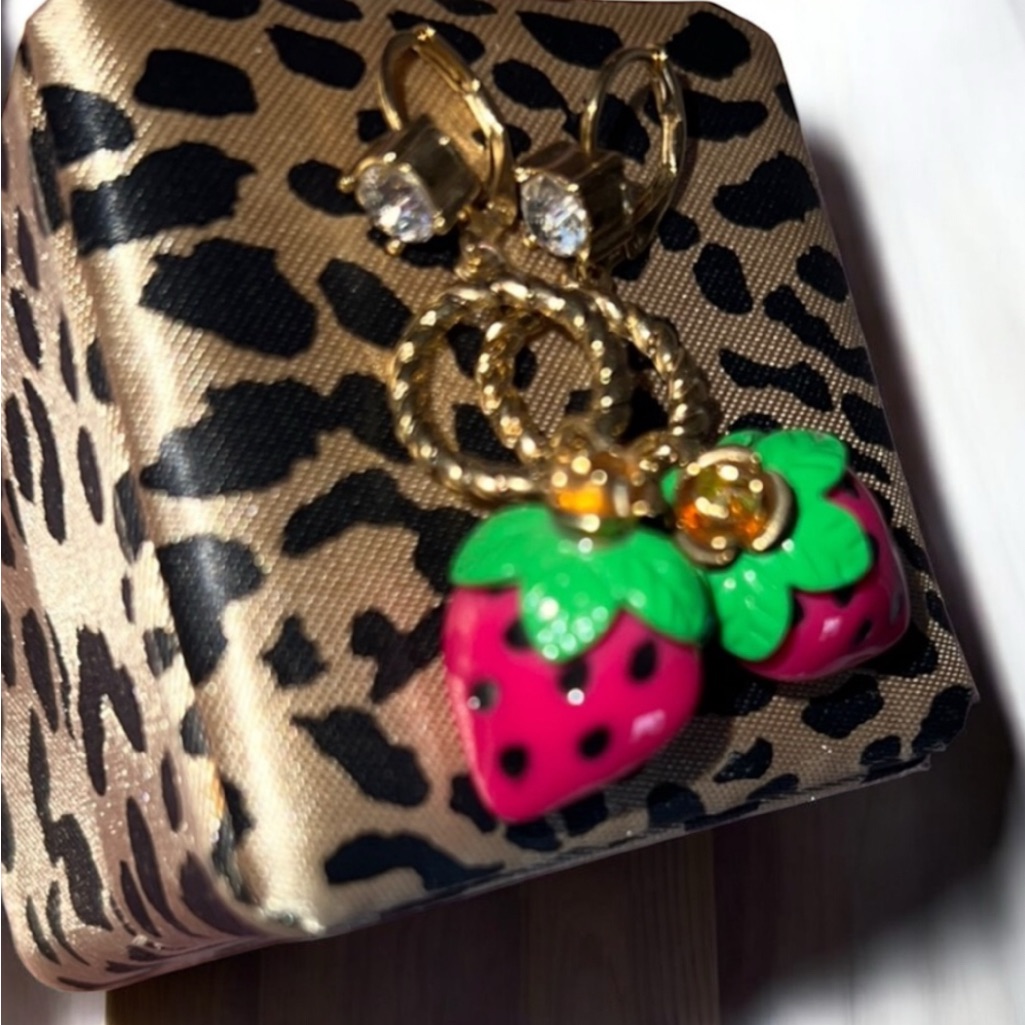 Rare Vintage Htf Betsey Johnson Lucite Strawberry Pierced Earrings